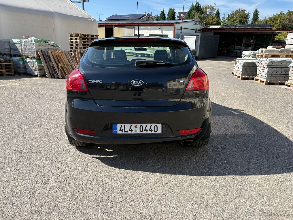 Kia ceed sport coupe 1.6CRDi - 5