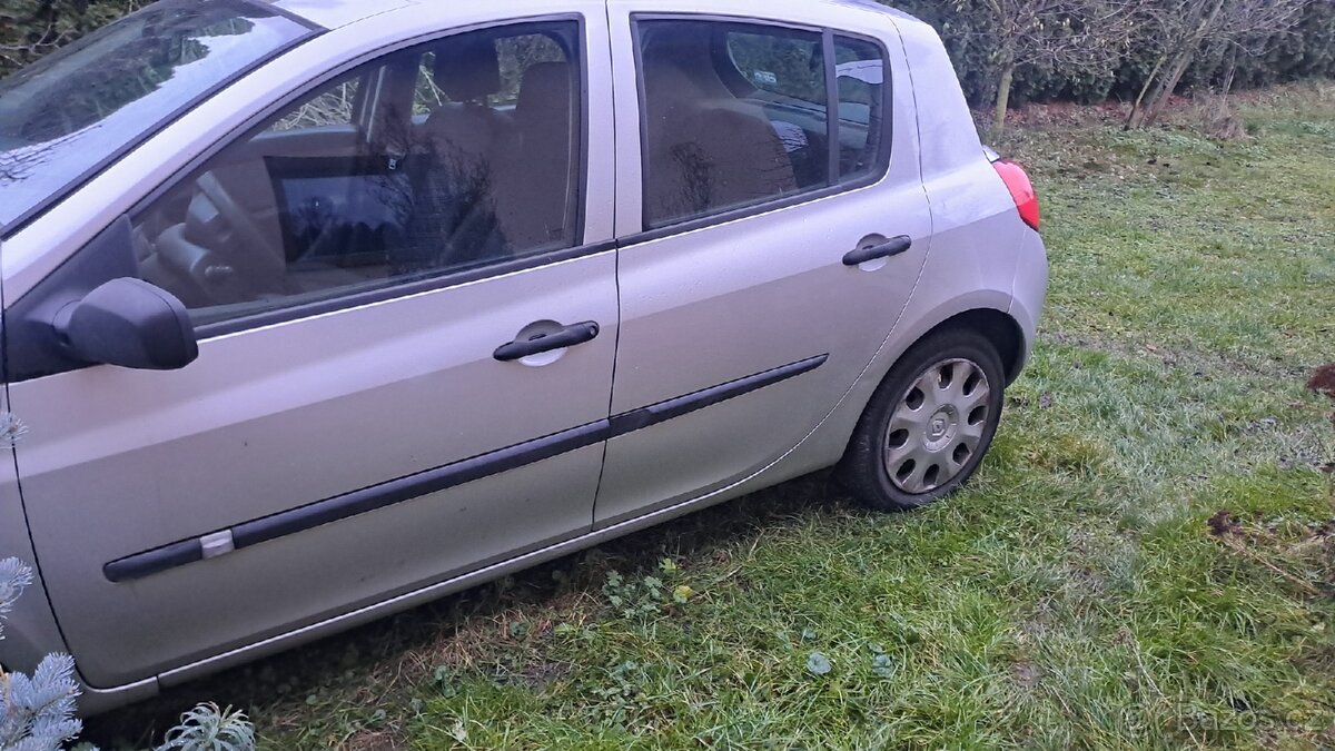Renault clio 1.5dci rok 2008 - 5
