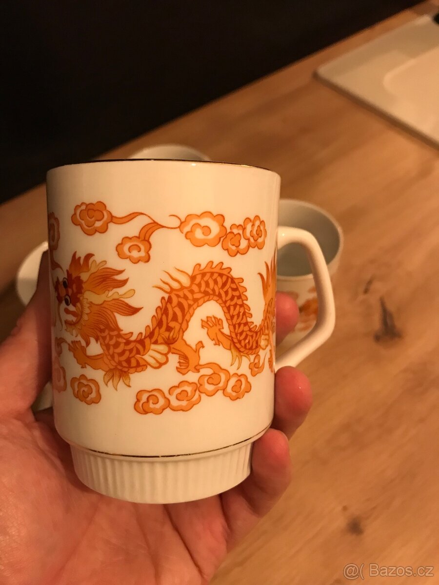 Retro hrnky s červeným drakem - 5