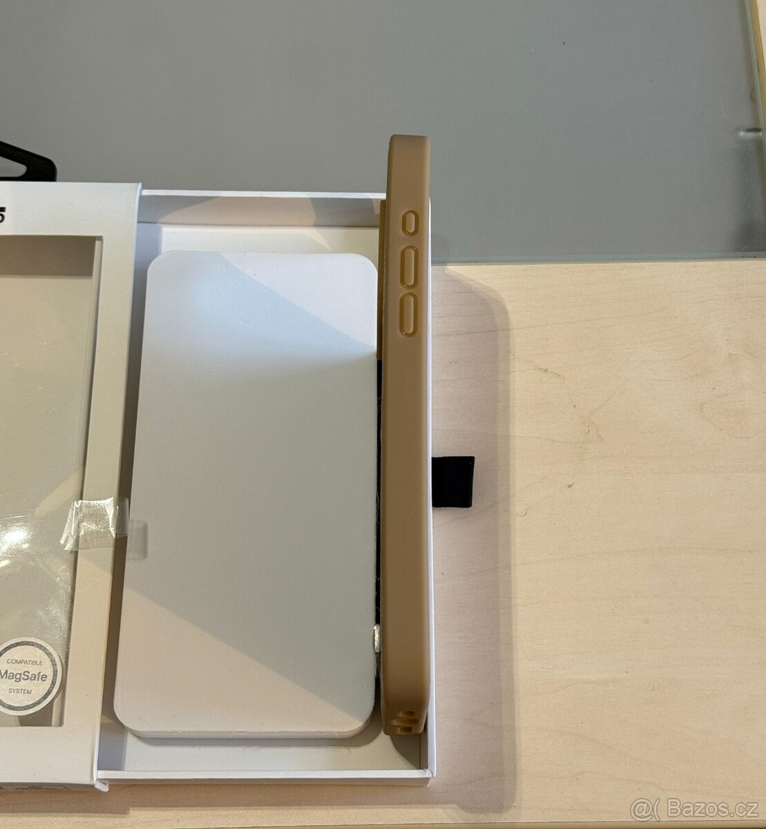 Karl Lagerfeld Leather Metal Logo Magsafe iPhone 15 Pro Max - 5