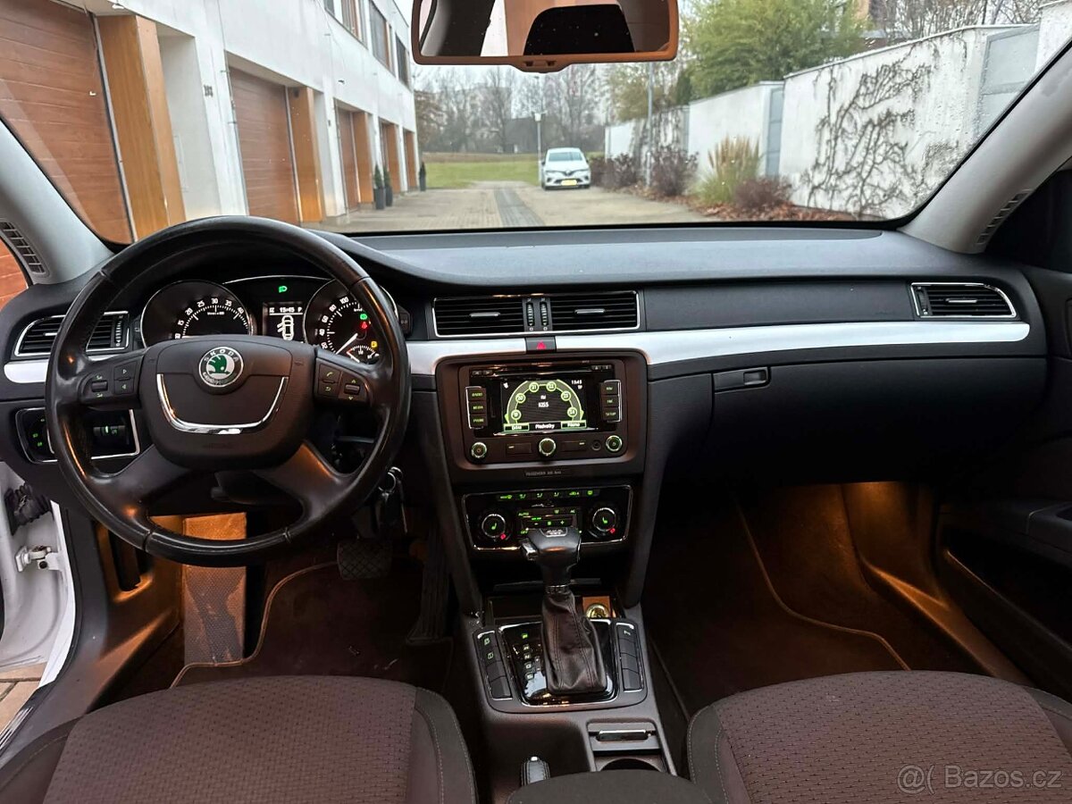 Superb 2.0 TDi 4x4 103Kw DSG, 2012 - 5