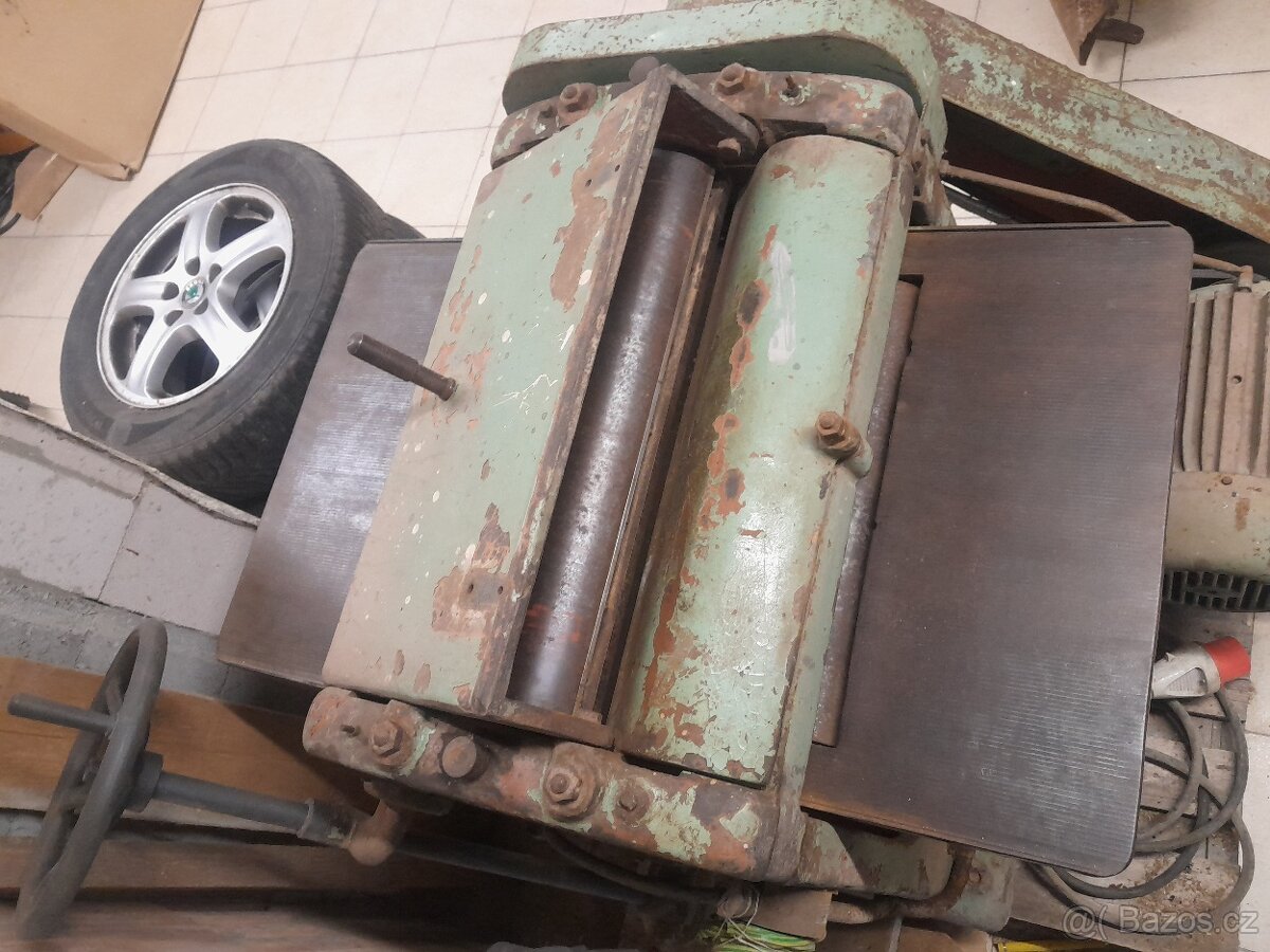 Prodám, protahovačka 600 mm, třínožová - 5