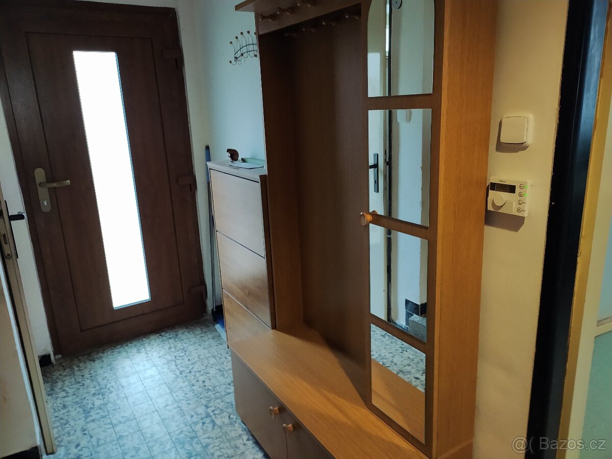 Předsíňová stěna botník - 5