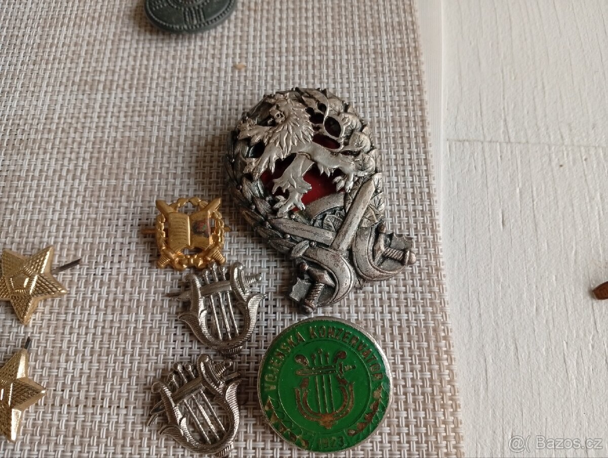 Různé odznaky - 5