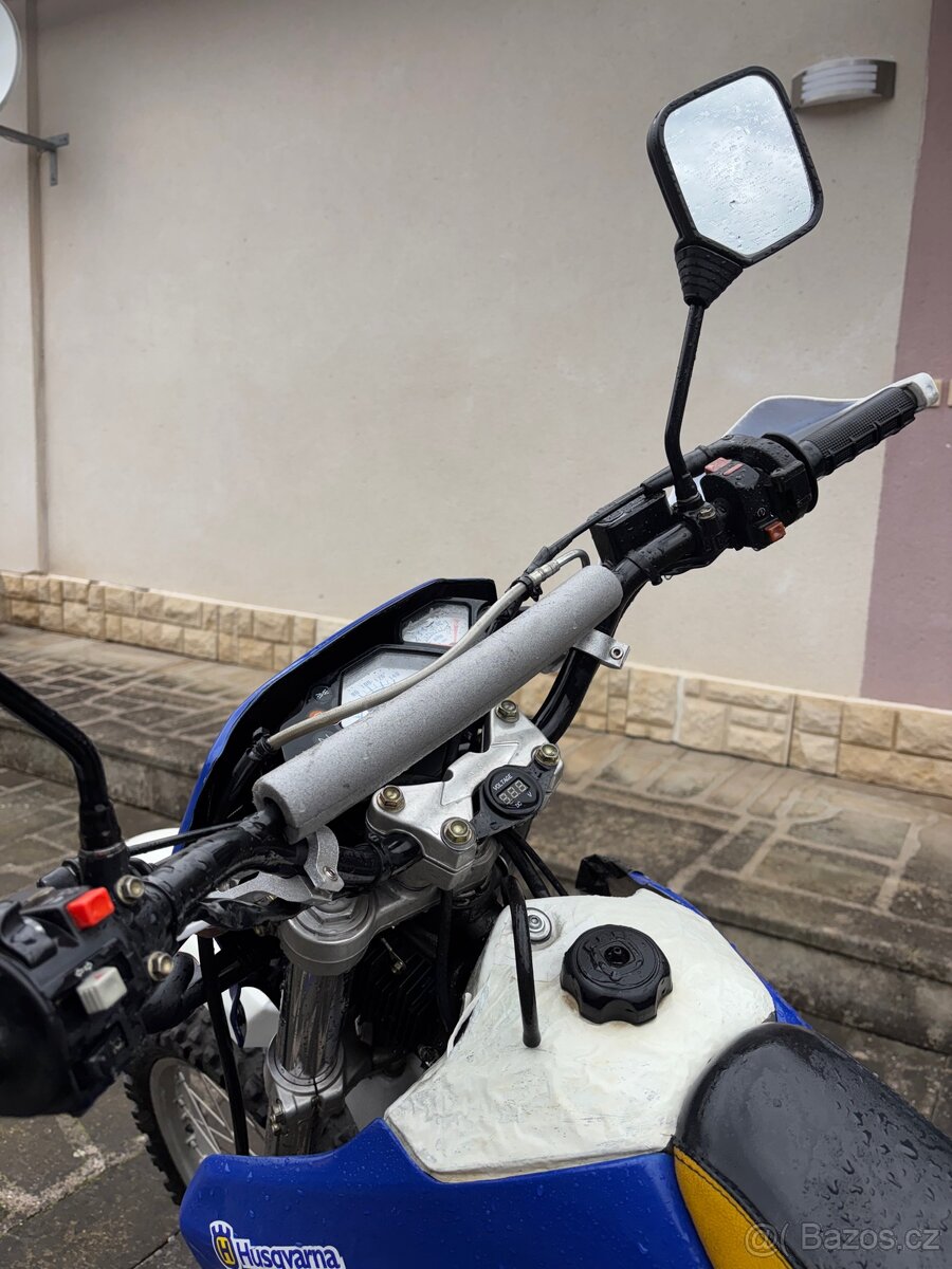 Motorka Husqvarna TE 410 E enduro - 5