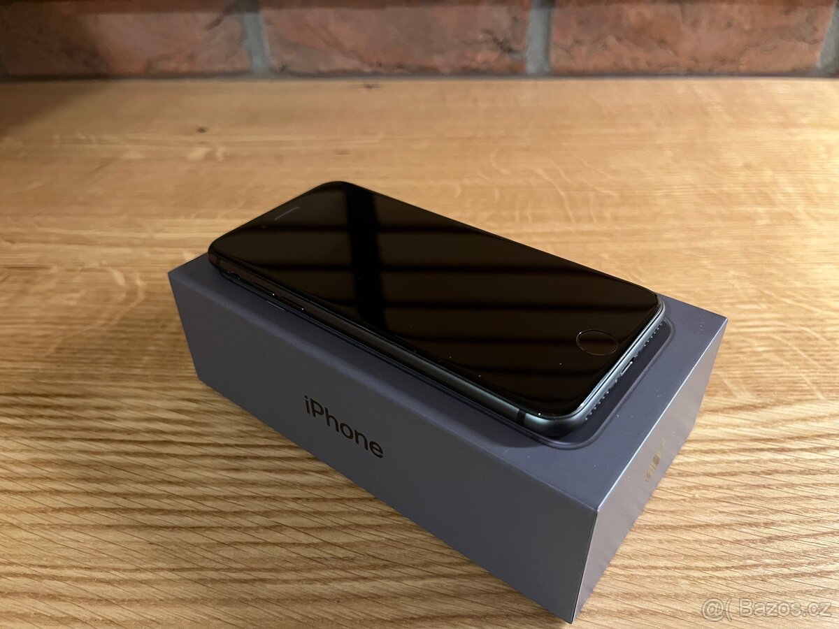 IPhone 8. 64 GB - 5