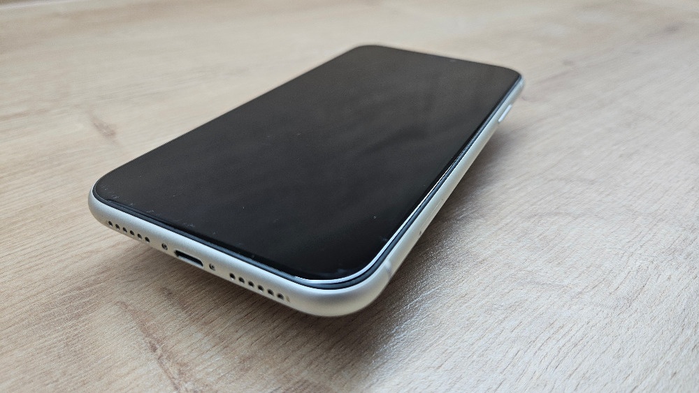 iPhone 11 128GB - bílý - 5