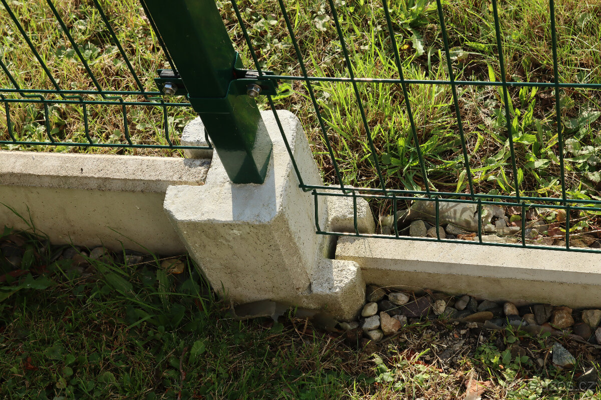 Forma betonové hlavice pro sloupky plotu - 5