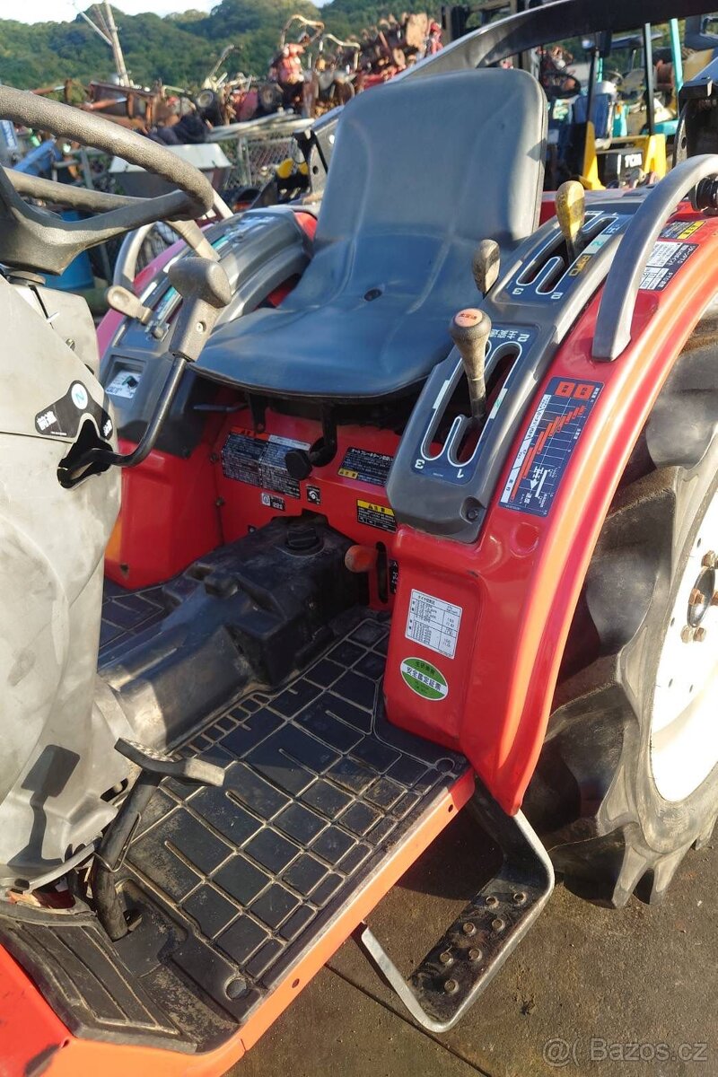 Malotraktor Mitsubishi GS25 - 5