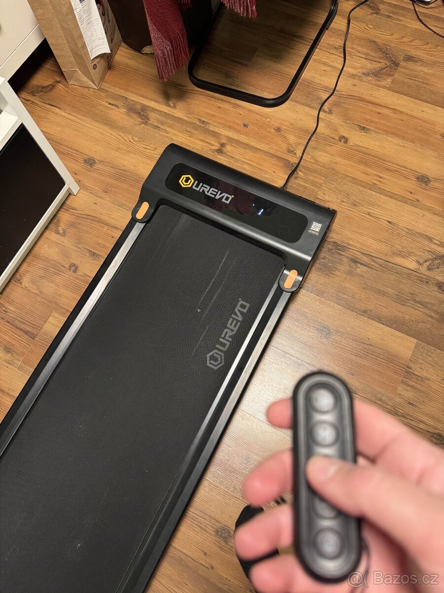 Chodící pás Urevo Spacewalk E3S s manuál náklonem - 5