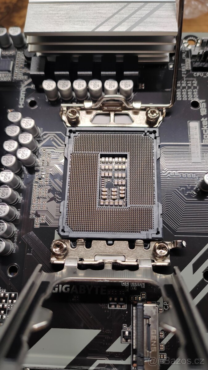 GIGABYTE B860M DS3H - 5