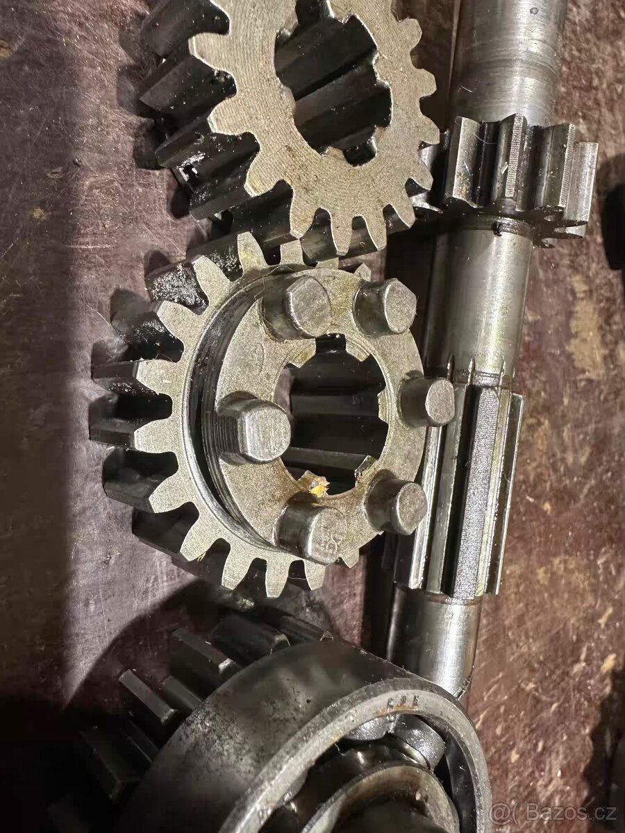 Predám komplet prevodovka JAWA 250 350 v dobrom stave - 5