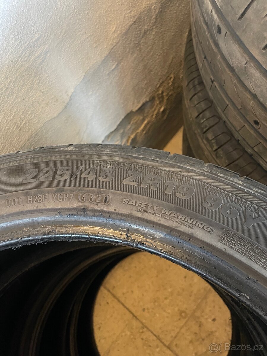 Letní pneu KUMHO 225/45 ZR19 - 5