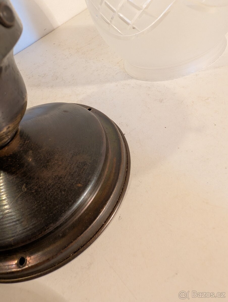 mosazný secesní lustr, vybrušované matové stínidlo - 5