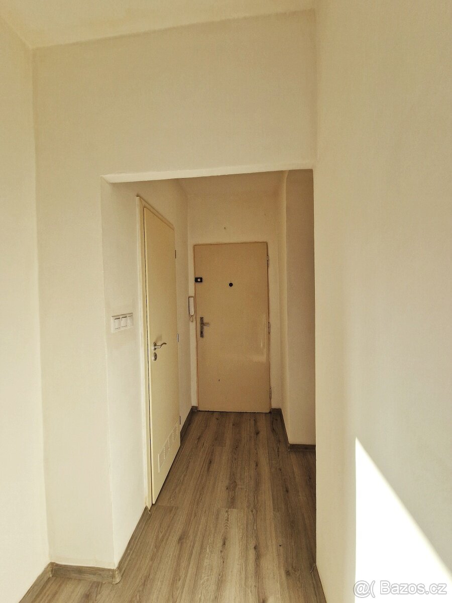 Pronájem 1+kk (garsoniéra) Ostrava Hrabůvka - 5