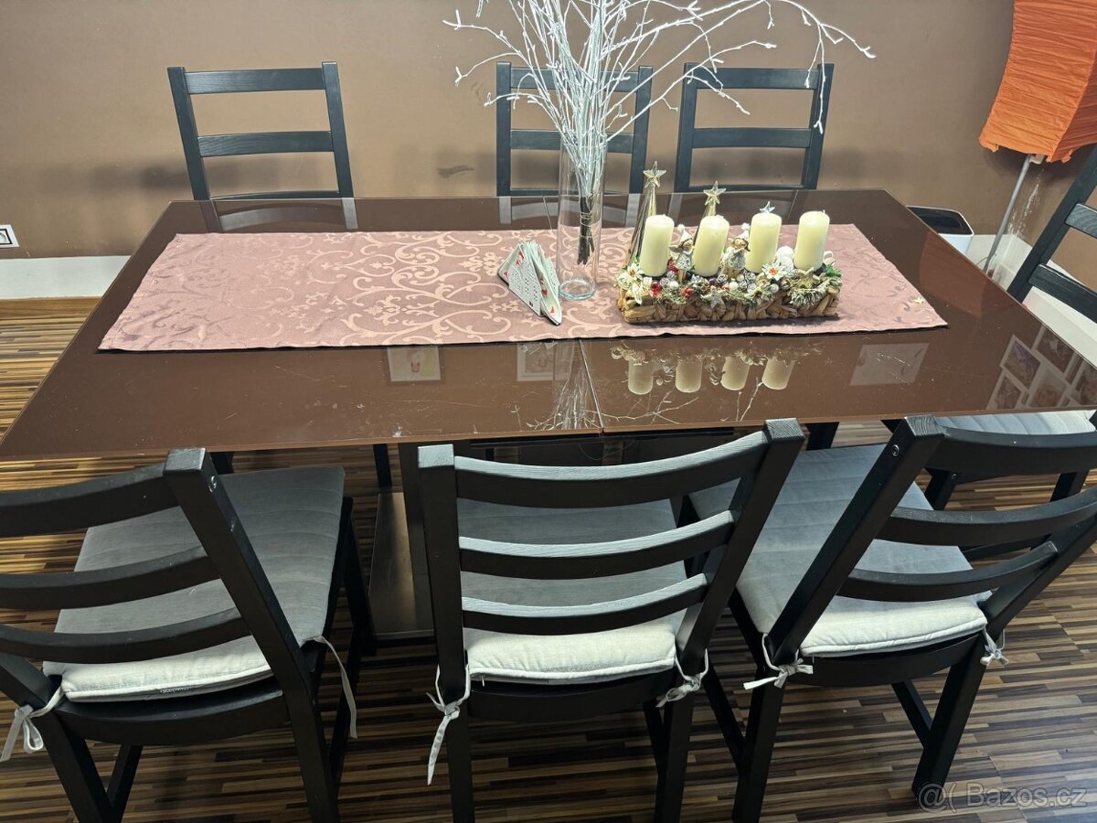 Jídelní stůl - 5