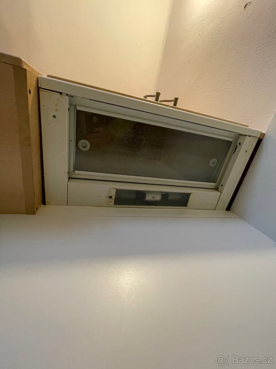 Kuchyňská linka se spotrebici - 5