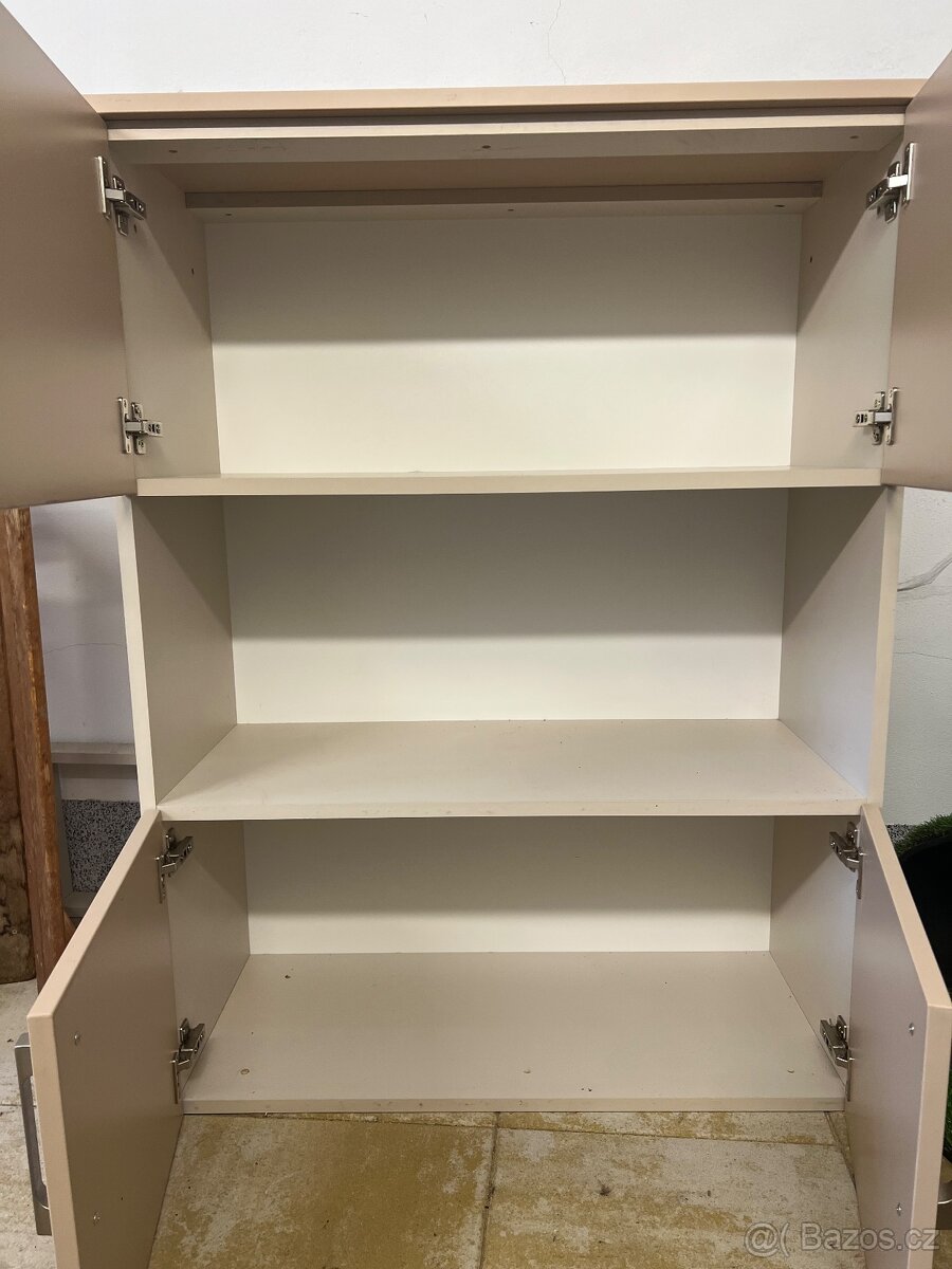 Prodám 2ks béžových skříněk - 5