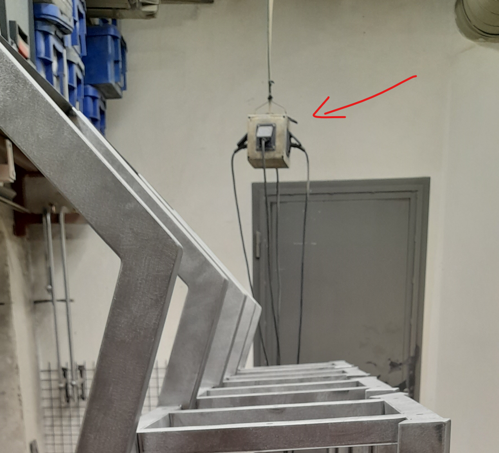 Zásuvková kostka pro zavěšení na strop - 5