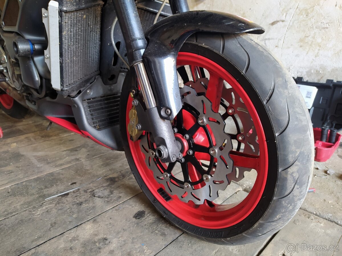 Aprilia Tuono RSV 1000 - 5