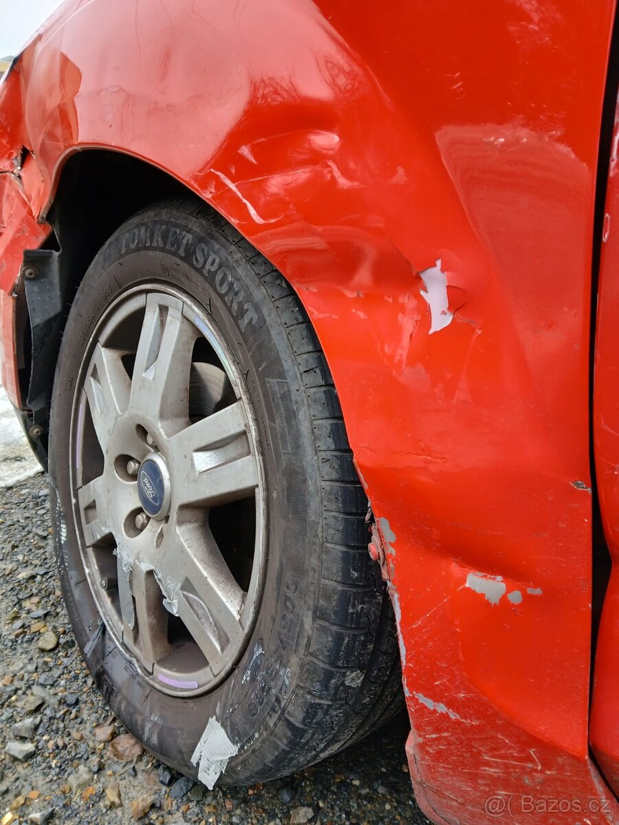 Ford Focus na náhradní díly - 5