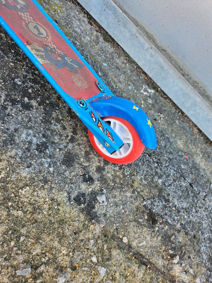 Dětská koloběžka v super stavu - 5