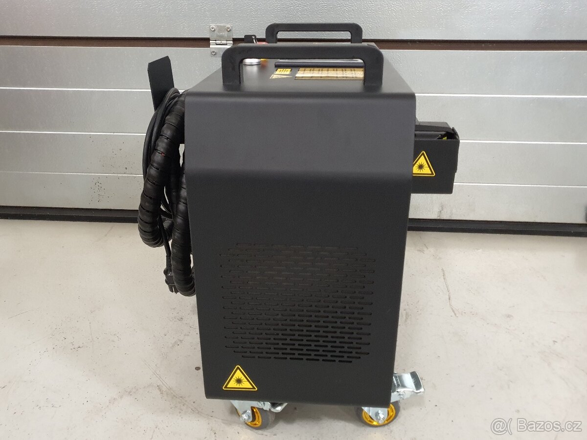 Profesionální čistící pulsní laser o výkonu 300W/ 5mJ - 5