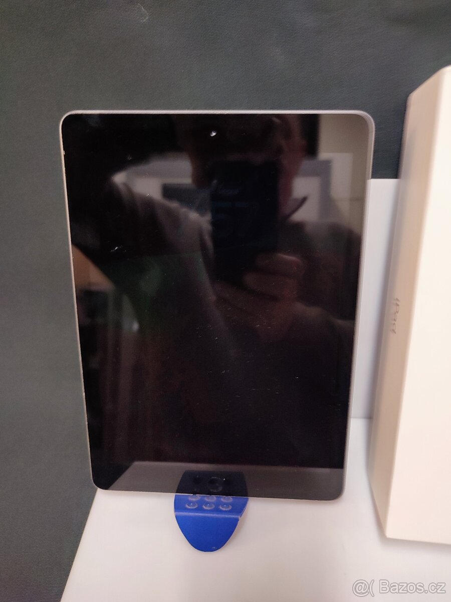 PRODÁM APPLE IPAD 6 GENERACE,WIFI - 5