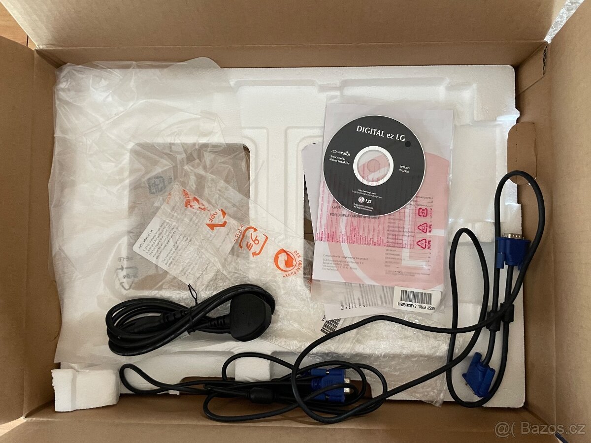 LG LCD monitor Flatron 18.5” - 5