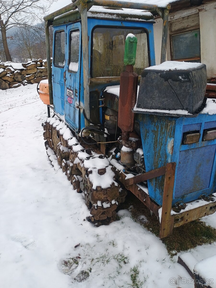 Pásový traktor Bolgar T 54 - 5