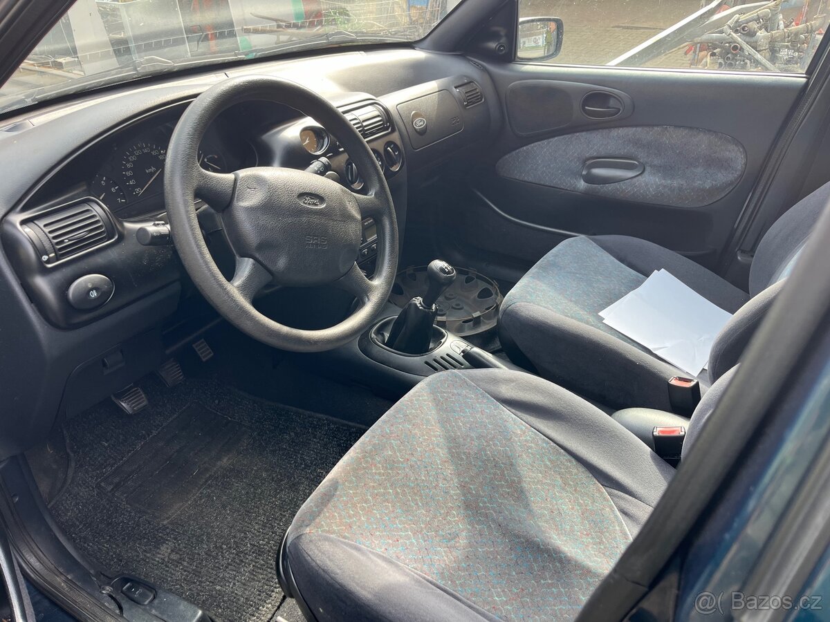 Ford Escort - 5