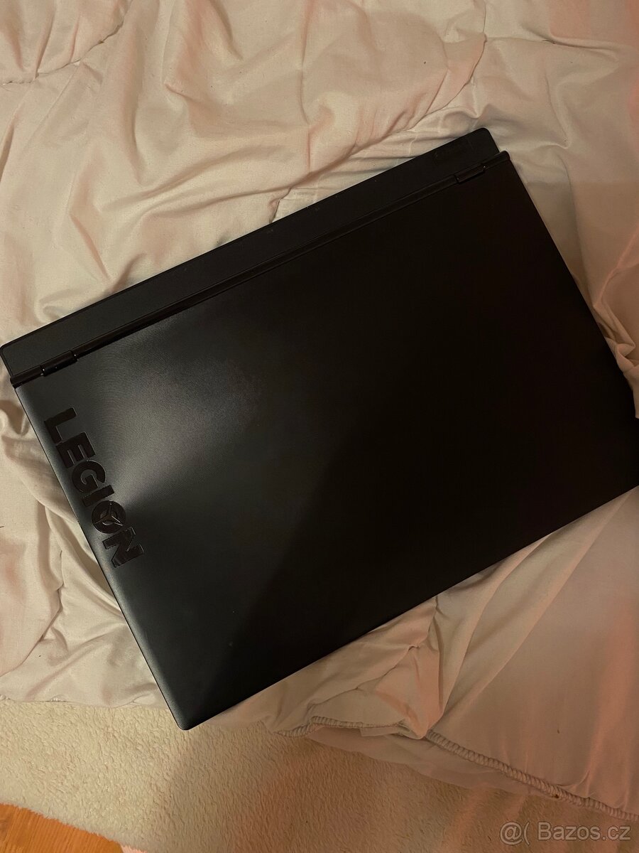 Lenovo Legion Y530-15ICH Černý Herní Notebook - 5