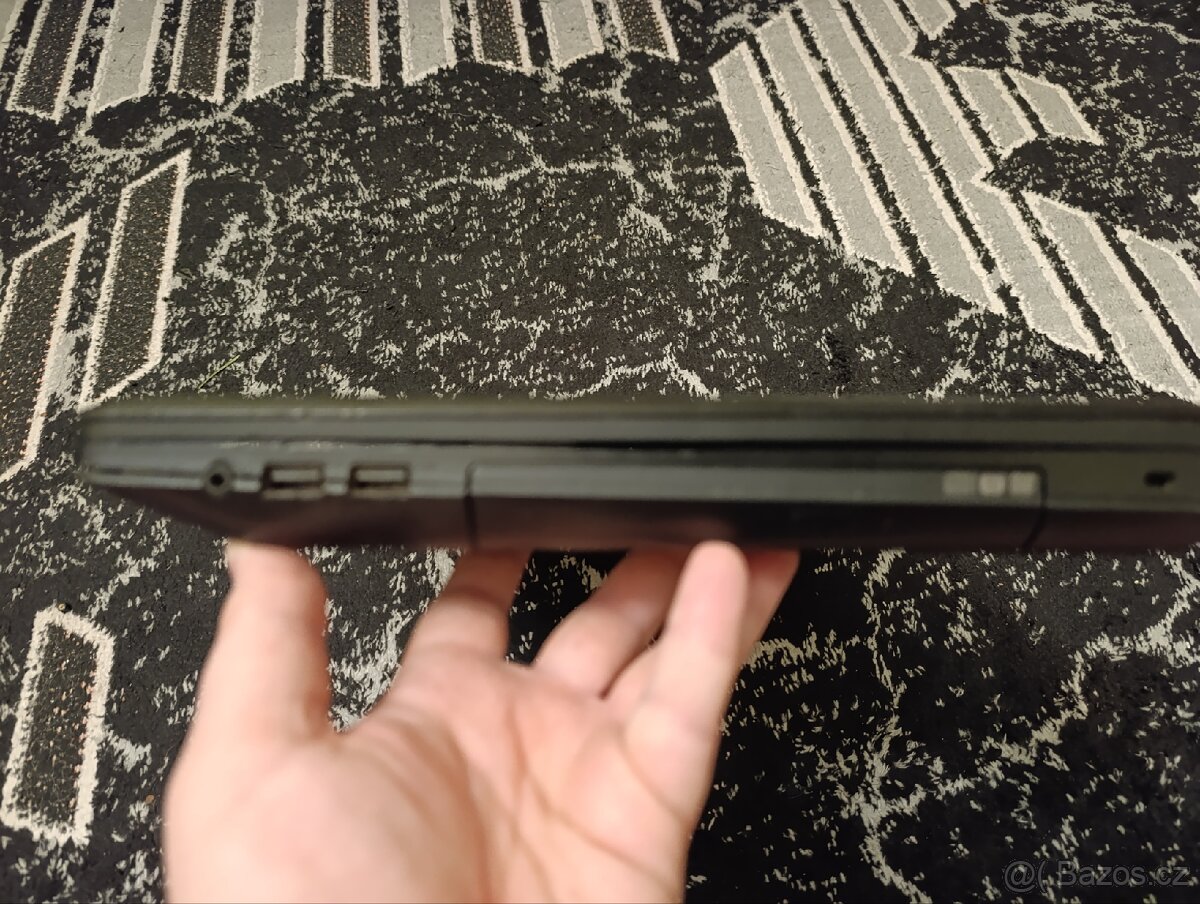 Notebook Lenovo G700 – velký notebook / na díly nebo opravu - 5