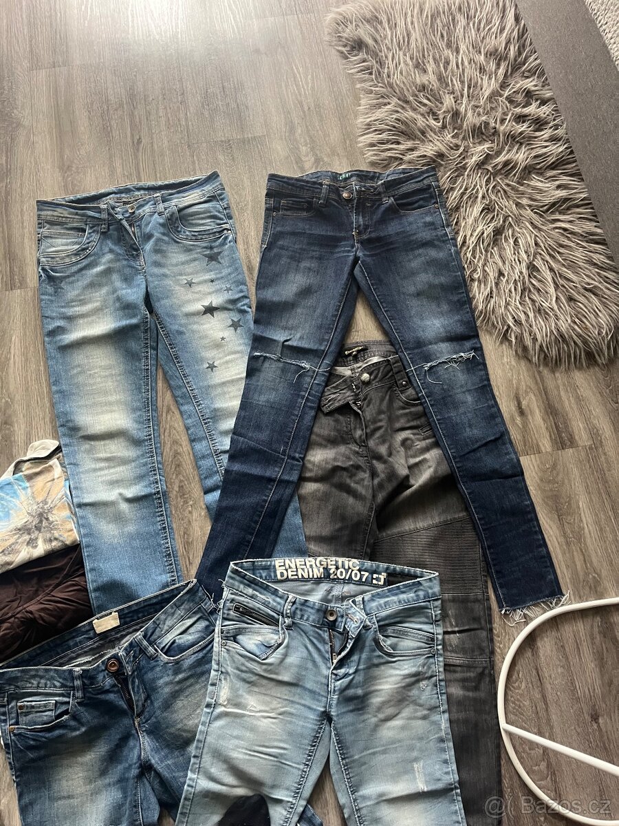 3 krabice dámského oblečení vel.S - 5