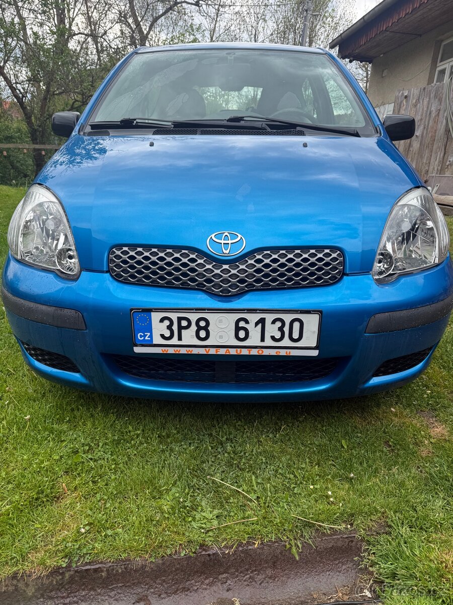 Toyota Yaris 1.0 rok 2003 - 5