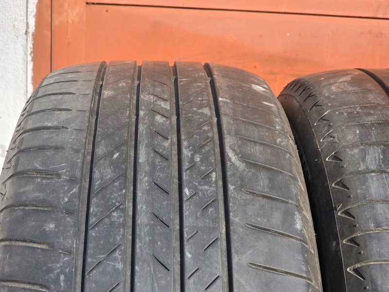Letní Bridgestone 235/55/19 - 5