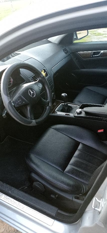 Mercedes Benz C200 - 5