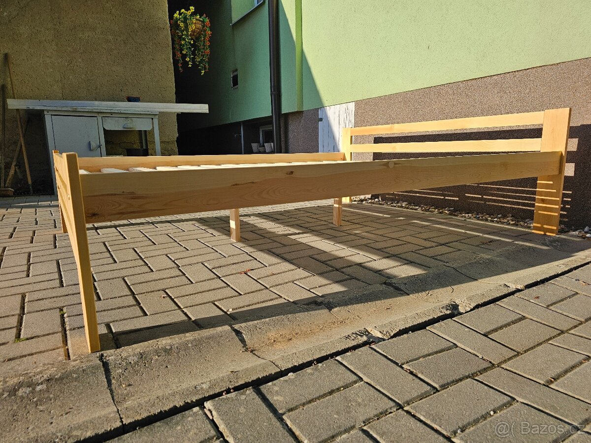 Masivní borovicová postel 160x200 s roštem - 5