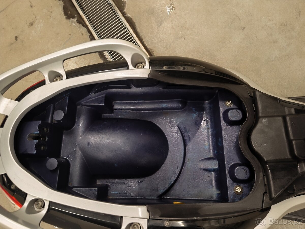 Yamaha x-city 250 - 5