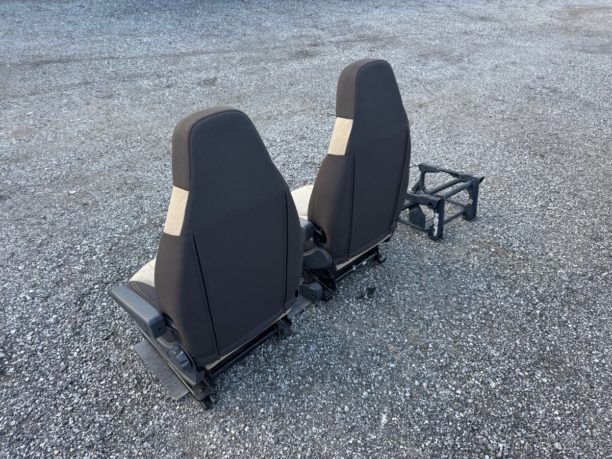Přední sedačky do obytného auta. - 5