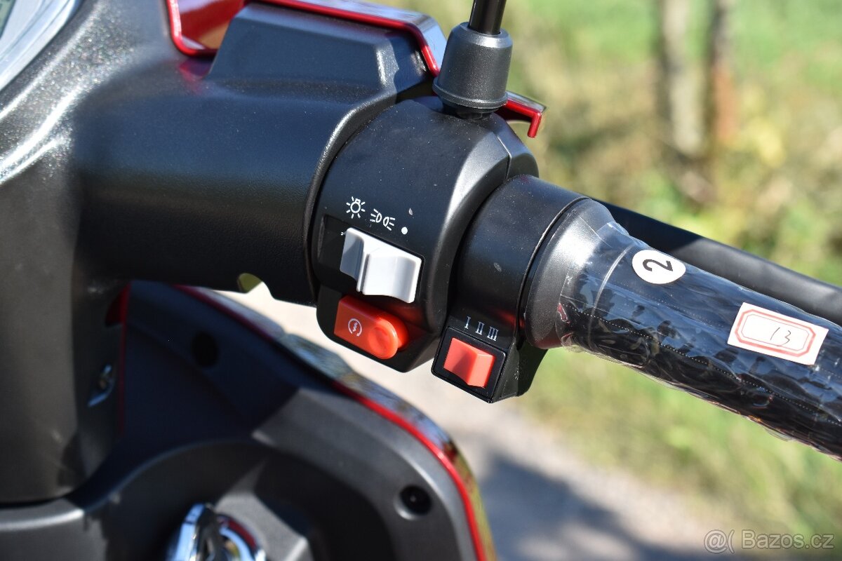 SELVO 41000 Pb -baterie gelová olověná - 5