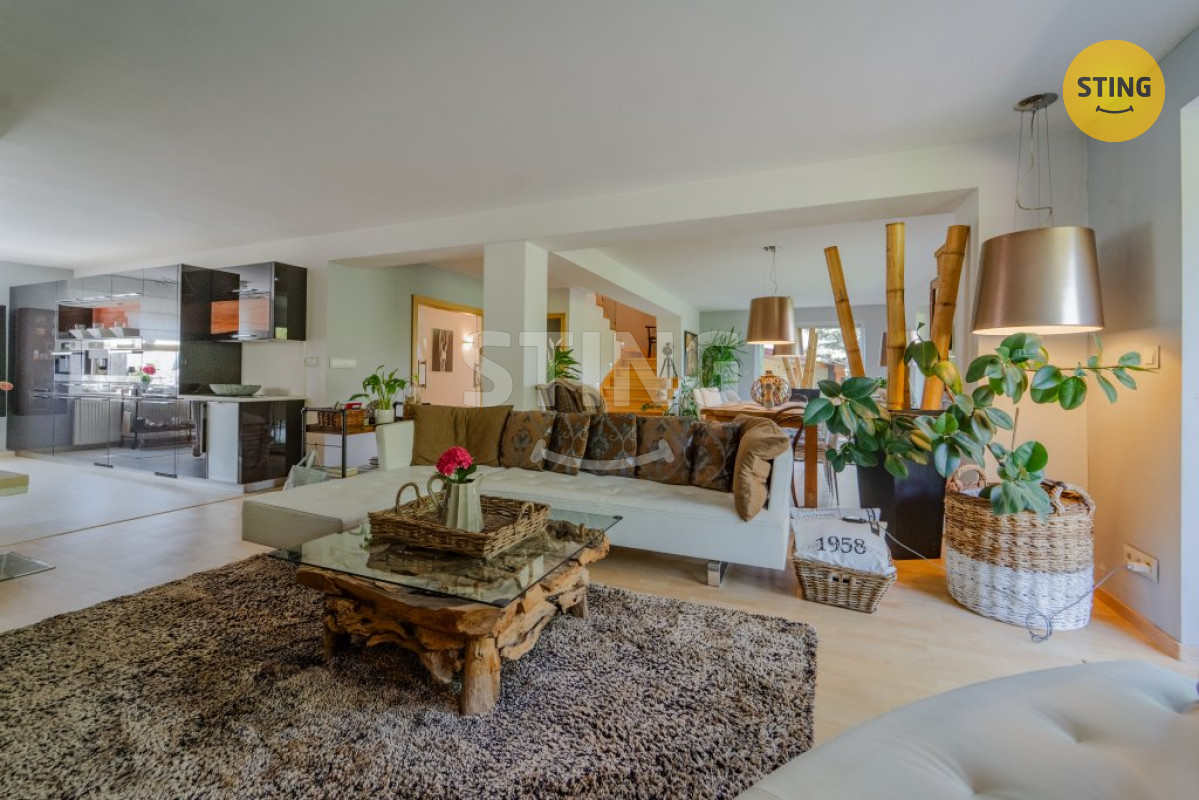 Rodinný dům 4+1 s dvojgaráží, saunou a venkovní kuch, 133222 - 5