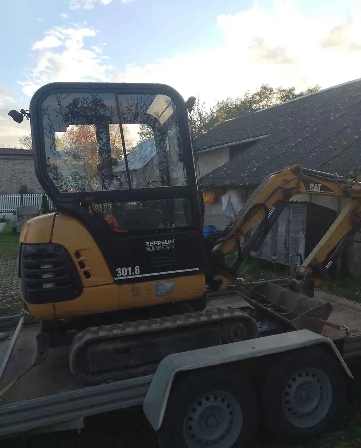 Caterpillar 301.8 pásový bagr - 5