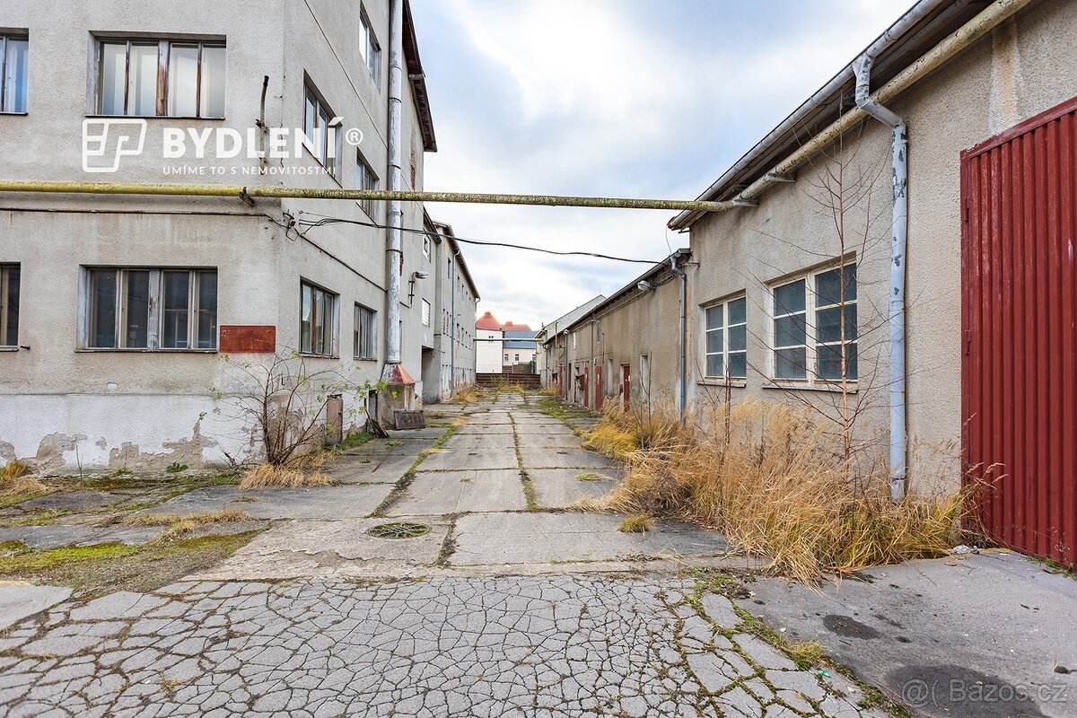 Prodej průmyslového areálu 11 341m² - 5