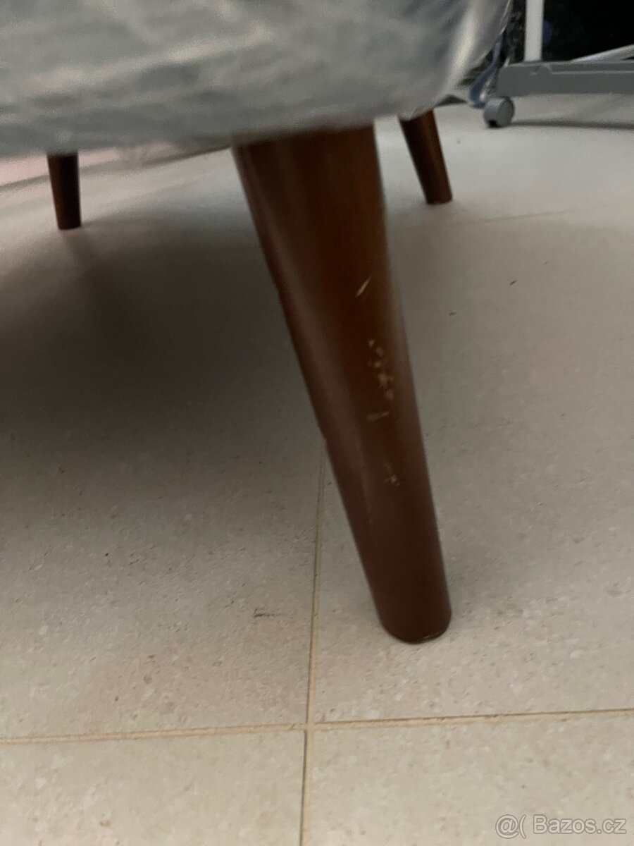 Zánovní modré robustní křeslo - 5