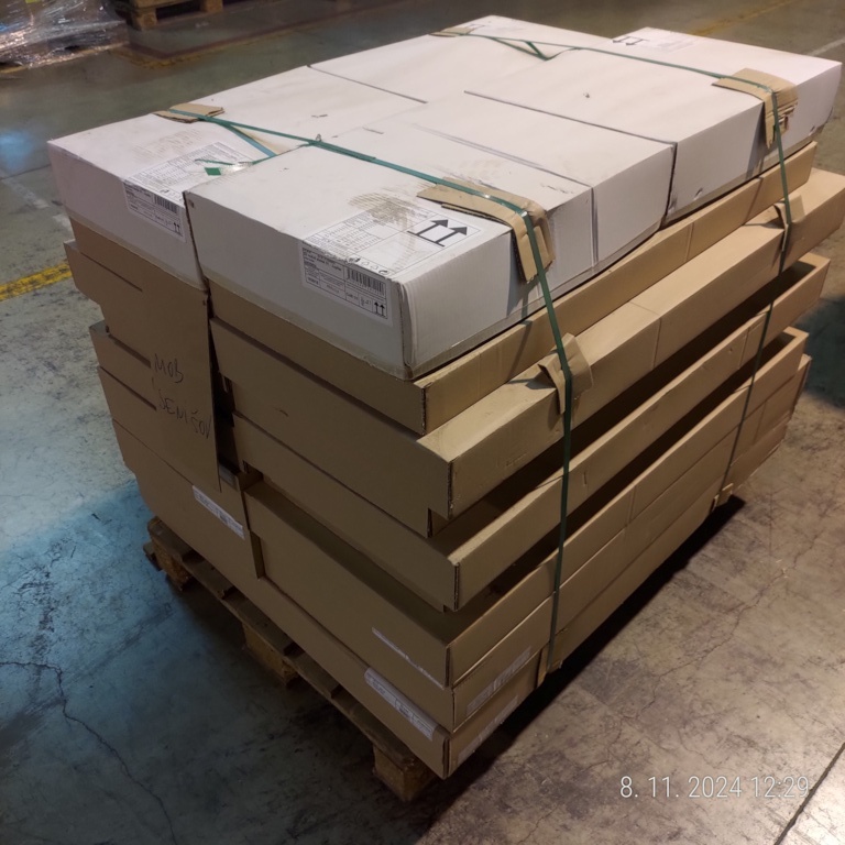 Komody, botník a další - 5