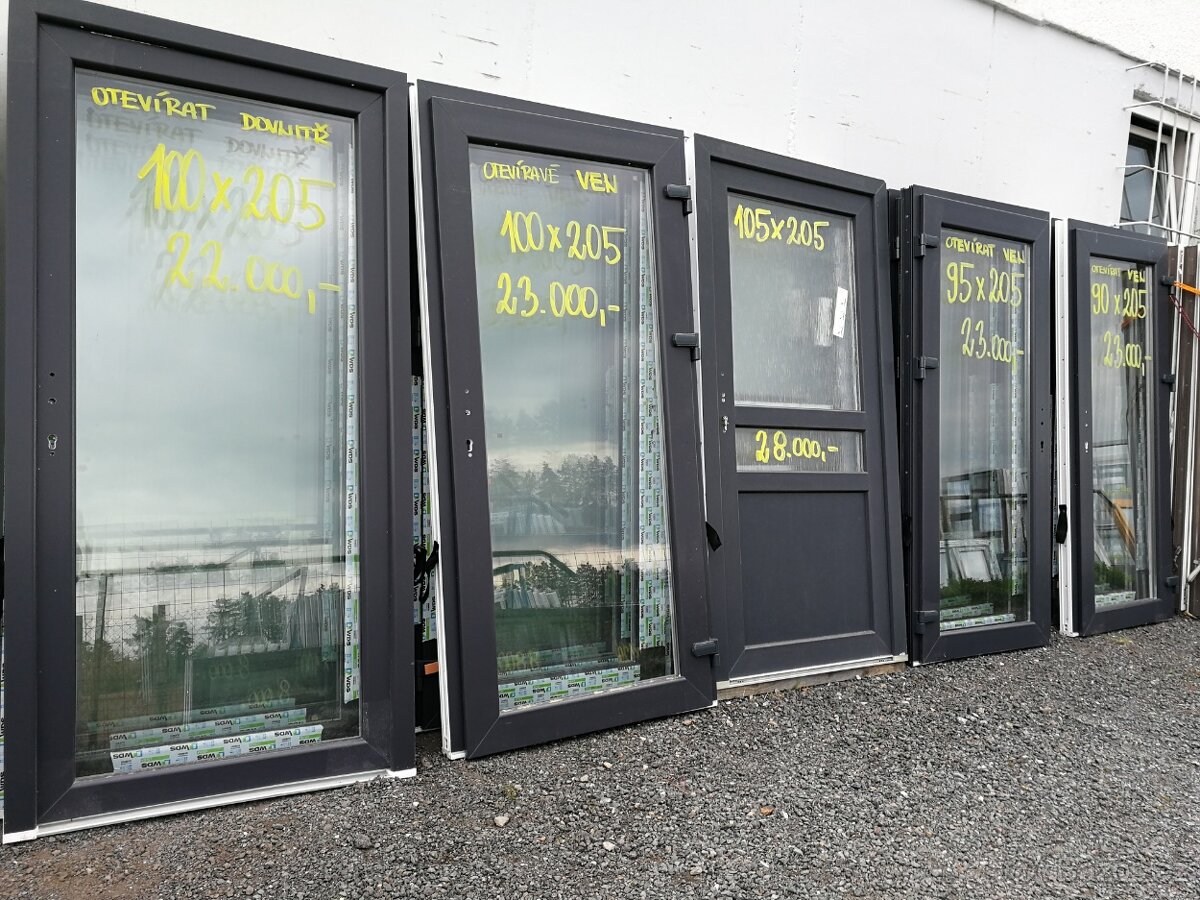 Dveře antracit prosklené - 5