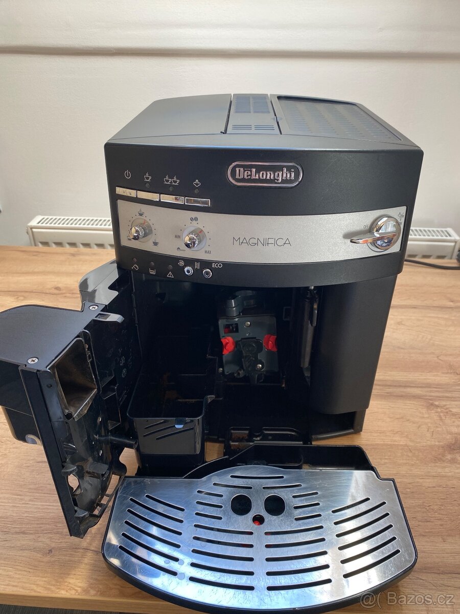 Kávovar Delonghi Magnifica - 5