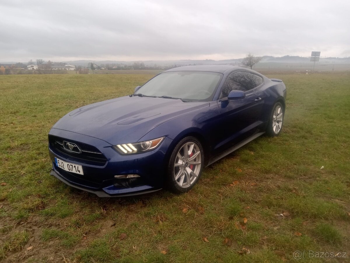 Ford Mustang - 5