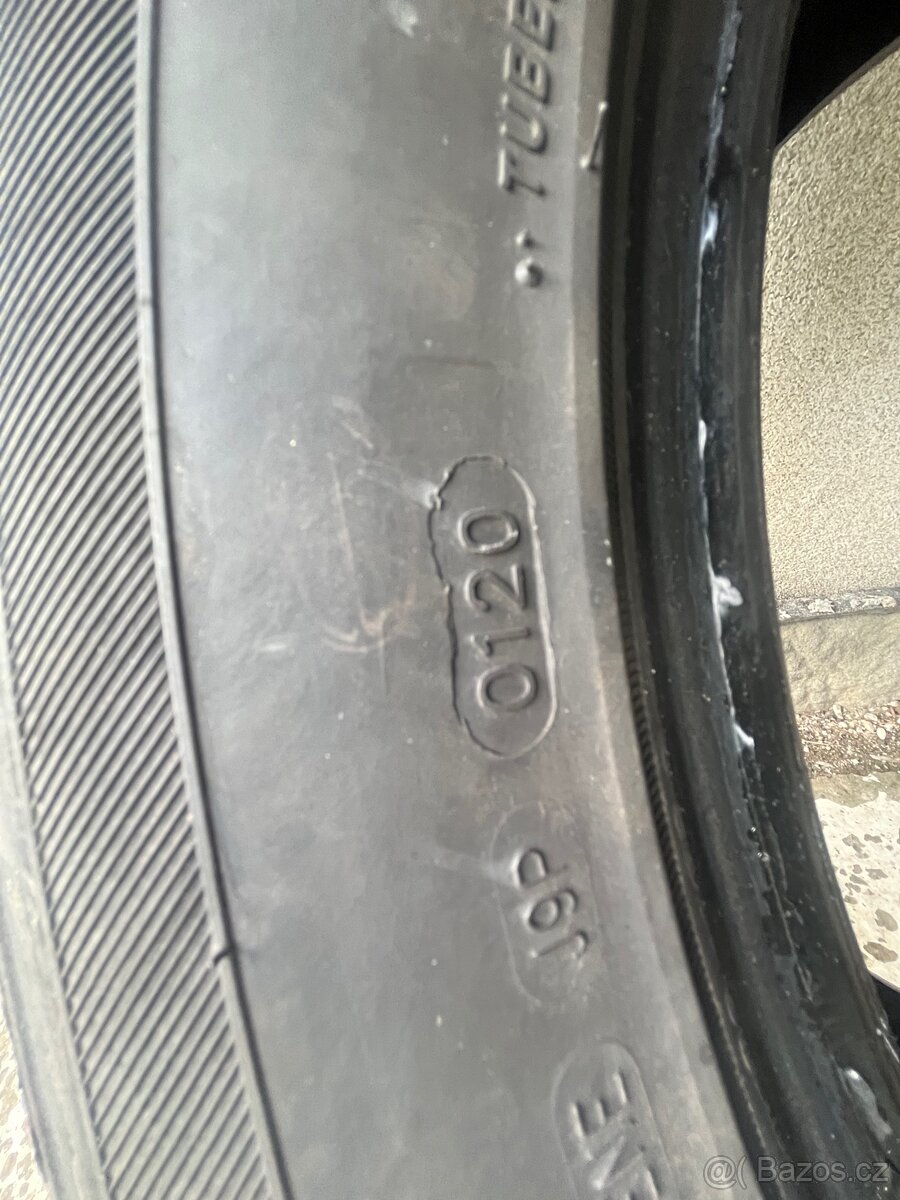 Pneu 265/50 R20 - 5